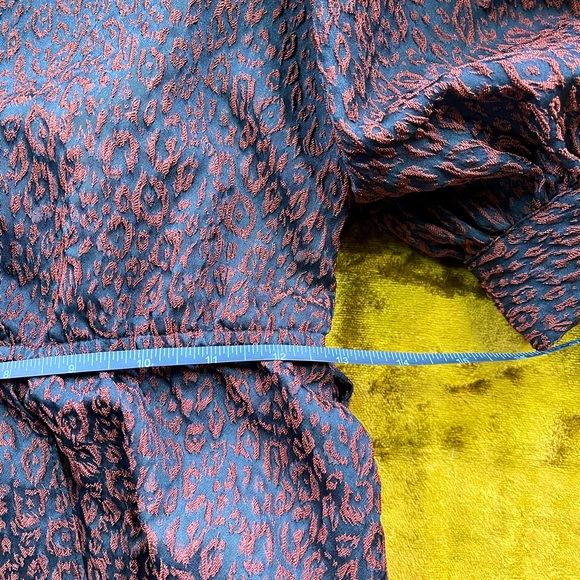 Hutch SZ S Leopard Jacquard Puff Sleeve Blouse! - Picture 10 of 13
